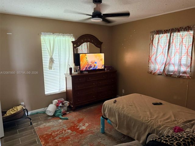 18887 N 42nd Road N, Loxahatchee, FL 33470