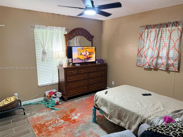 18887 N 42nd Road N, Loxahatchee, FL 33470