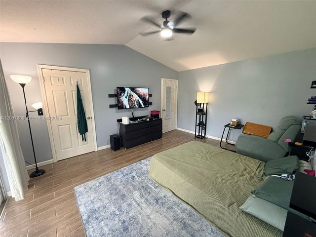 18887 N 42nd Road N, Loxahatchee, FL 33470