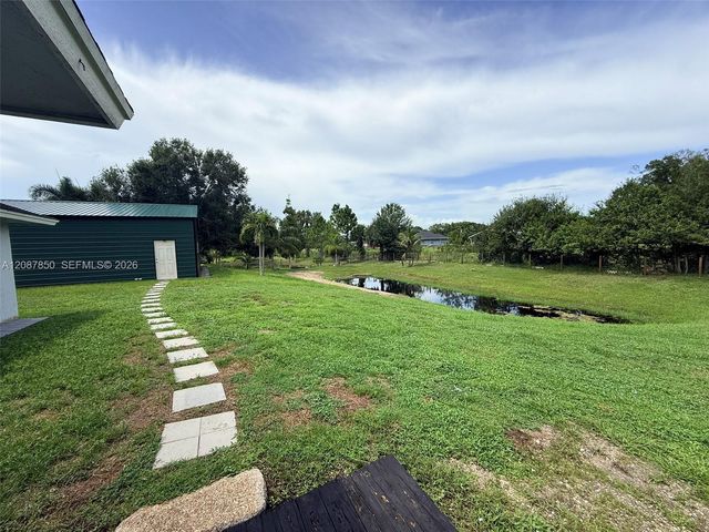 18887 N 42nd Road N, Loxahatchee, FL 33470