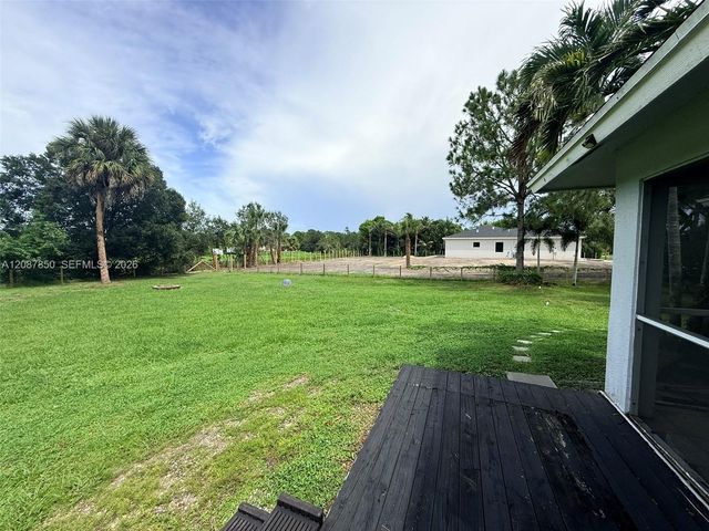 18887 N 42nd Road N, Loxahatchee, FL 33470