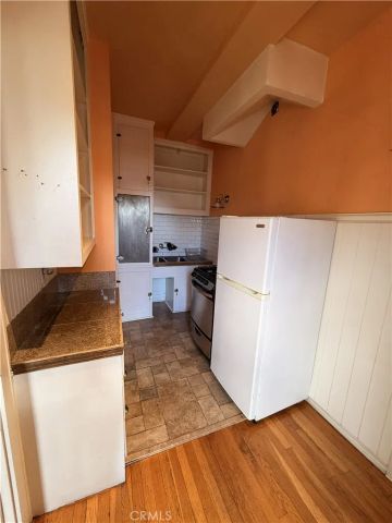 2121 James M Wood 412, Los Angeles, CA 90006