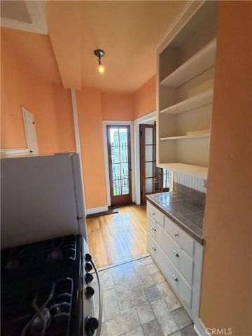 2121 James M Wood 412, Los Angeles, CA 90006