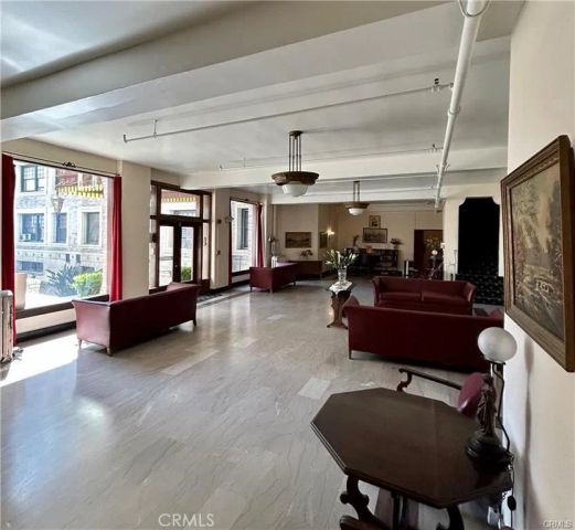 2121 James M Wood 412, Los Angeles, CA 90006