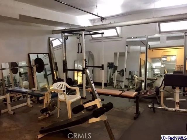 2121 James M Wood 412, Los Angeles, CA 90006