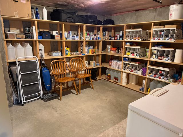 7125 S CASE MOUNTAIN CV, West Jordan, UT 84081