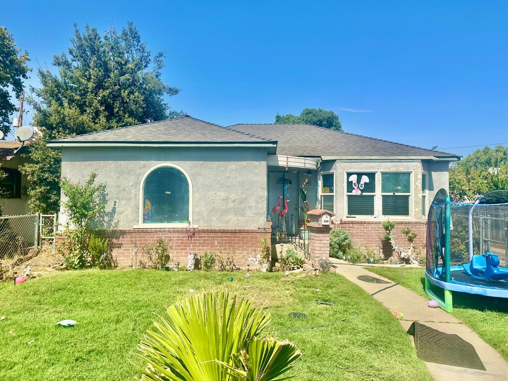 4509 E Illinois Avenue, Fresno, CA 93702