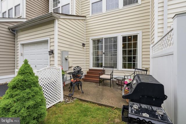 175 PIPERS INN DR, Fountainville, PA 18923
