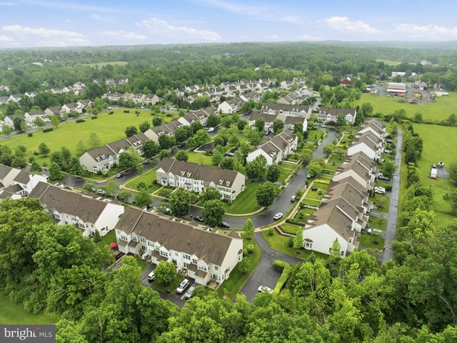 175 PIPERS INN DR, Fountainville, PA 18923