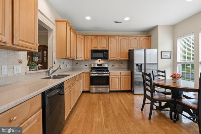 175 PIPERS INN DR, Fountainville, PA 18923