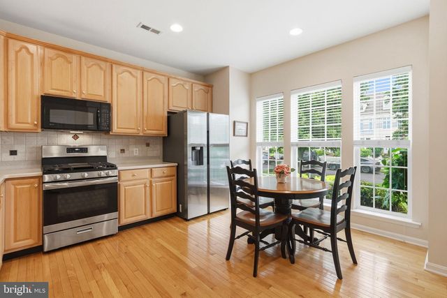 175 PIPERS INN DR, Fountainville, PA 18923