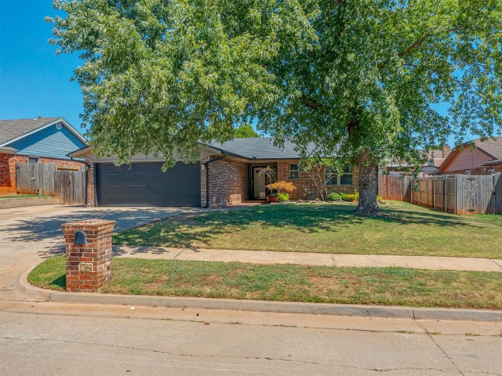 1613 SE 8th Street, Moore, OK 73160