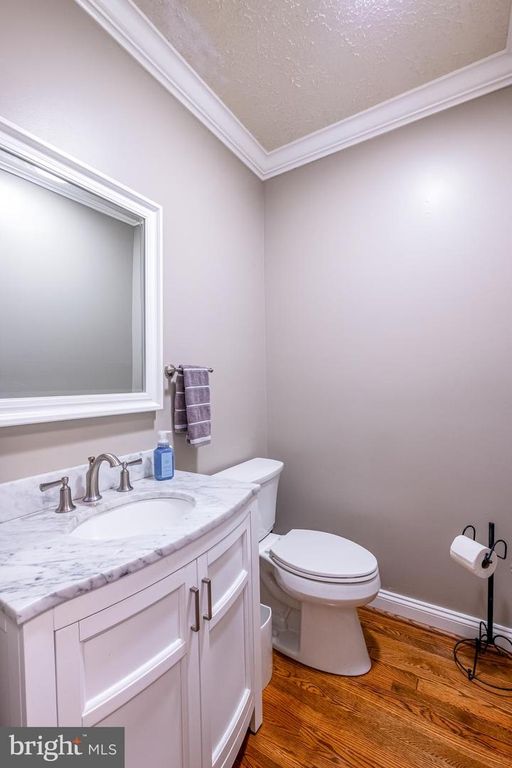 Image 25 of property listing at 2905-B CHESTNUT DR, Waldorf, MD 20603