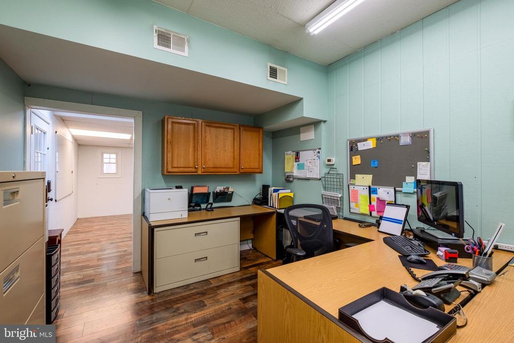 Image 60 of property listing at 2905-B CHESTNUT DR, Waldorf, MD 20603