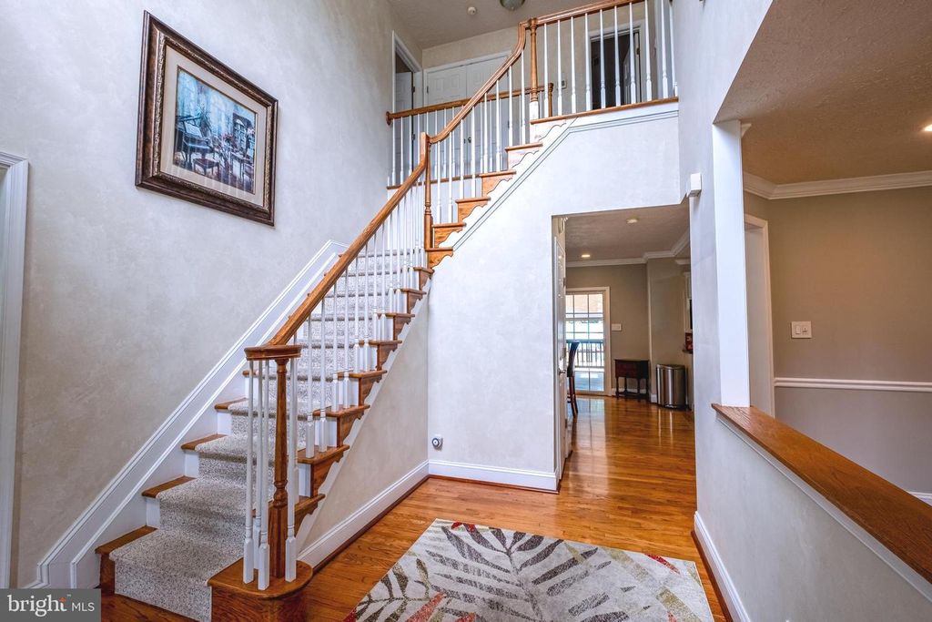 Image 8 of property listing at 2905-B CHESTNUT DR, Waldorf, MD 20603