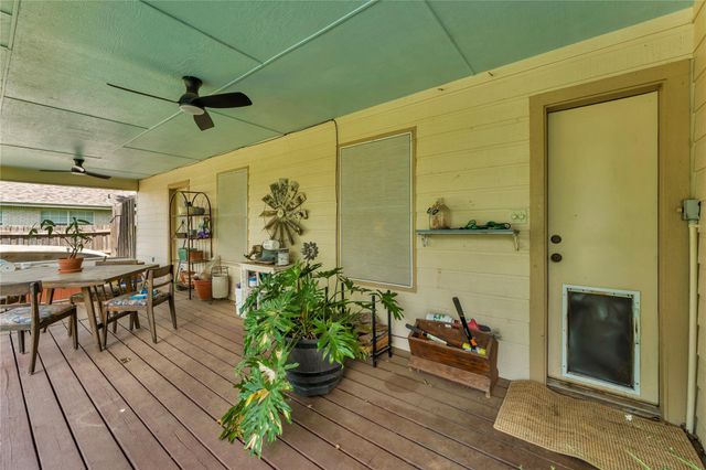 264 Turkey Run, Meadowlakes, TX 78654