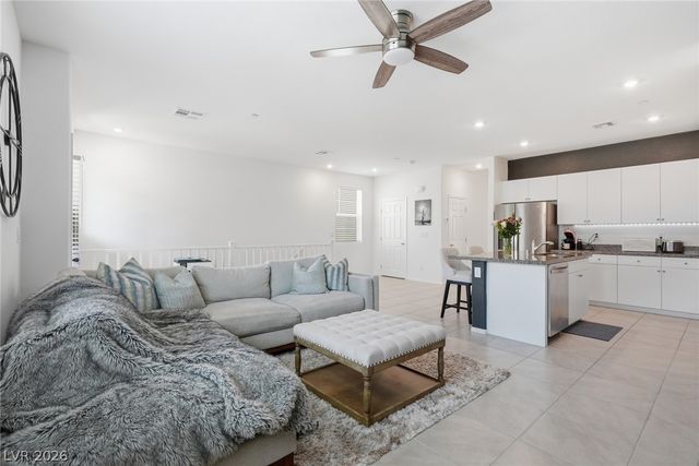 6155 Garden Oasis Street, Las Vegas, NV 89148