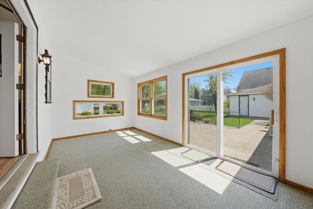 18131 Loomis Avenue, Homewood, IL 60430