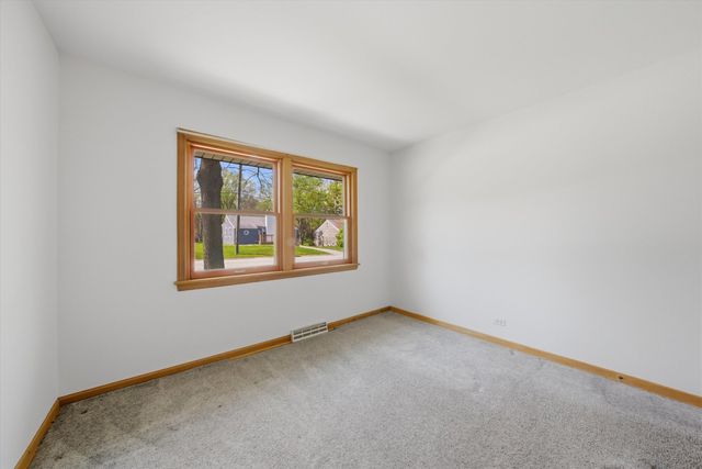 18131 Loomis Avenue, Homewood, IL 60430