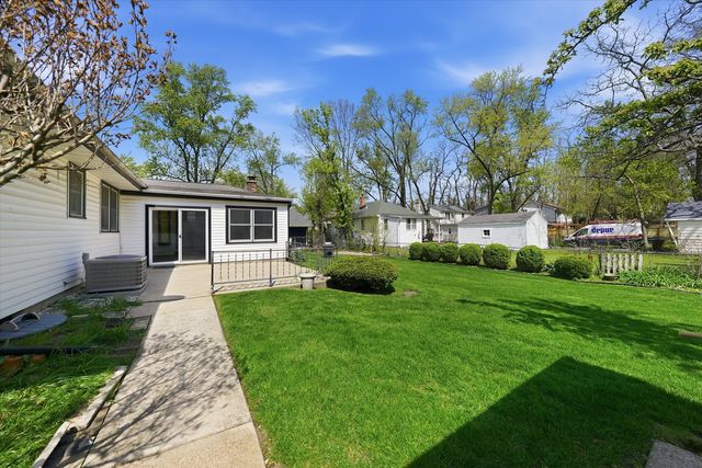 18131 Loomis Avenue, Homewood, IL 60430