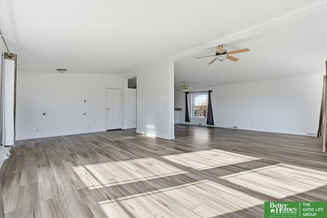 9307 Clubhouse Circle, Plattsmouth, NE 68048