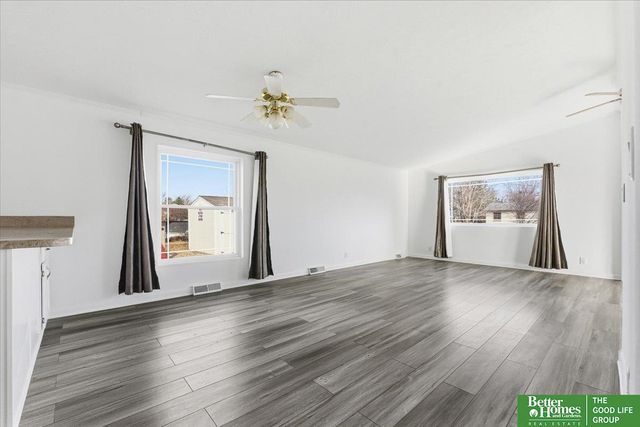 9307 Clubhouse Circle, Plattsmouth, NE 68048