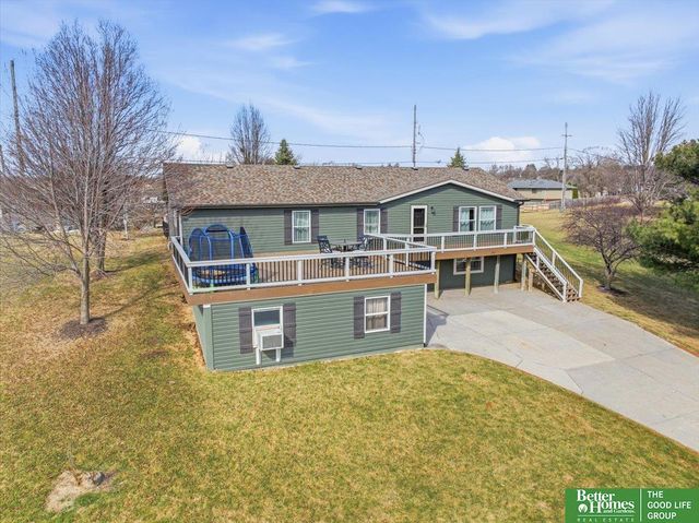 9307 Clubhouse Circle, Plattsmouth, NE 68048