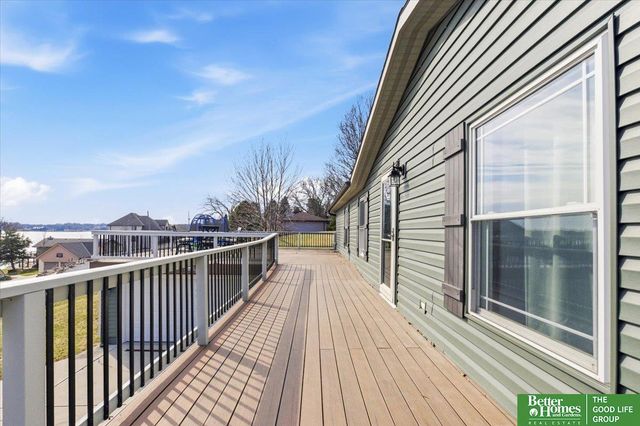 9307 Clubhouse Circle, Plattsmouth, NE 68048