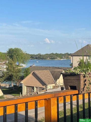 9307 Clubhouse Circle, Plattsmouth, NE 68048