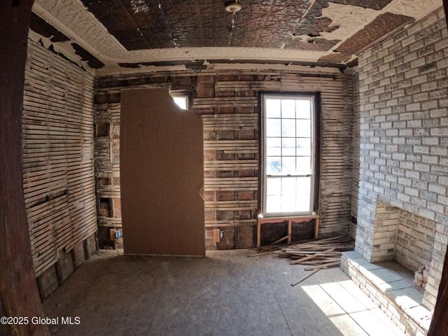 11 Glen Avenue 2, Troy, NY 12180