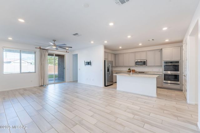 7895 S Bonanza Park Drive, Tucson, AZ 85747