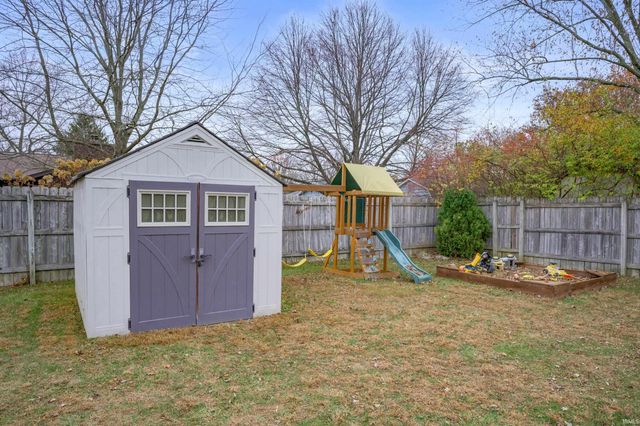 4104 W Kings Row Street, Muncie, IN 47304