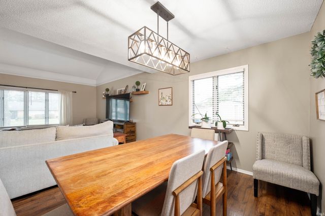 4104 W Kings Row Street, Muncie, IN 47304