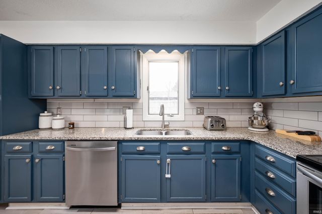 4104 W Kings Row Street, Muncie, IN 47304