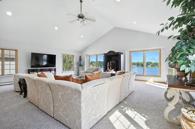 3160 Lexington Drive, Waterford Twp, MI 48328