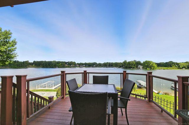 3160 Lexington Drive, Waterford Twp, MI 48328