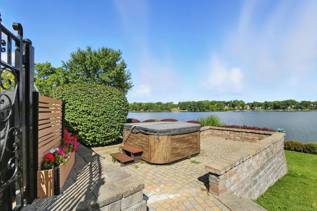 3160 Lexington Drive, Waterford Twp, MI 48328