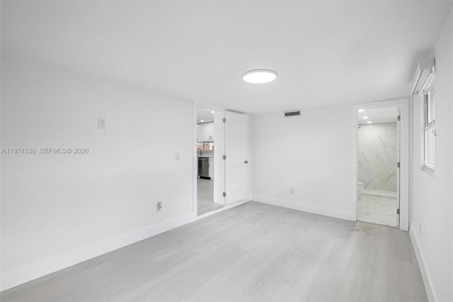 5814 Atlanta St, Hollywood, FL 33021