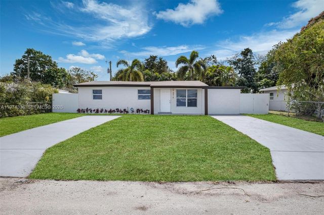 5814 Atlanta St, Hollywood, FL 33021