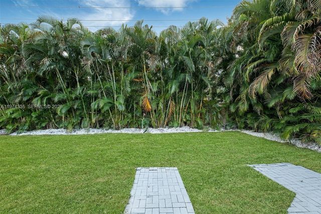 5814 Atlanta St, Hollywood, FL 33021