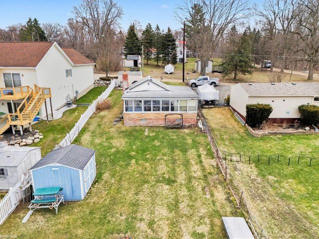 5990 Anglers Drive, Ortonville, MI 48462