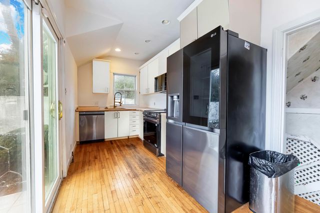 17956 Sacramento Avenue, Homewood, IL 60430