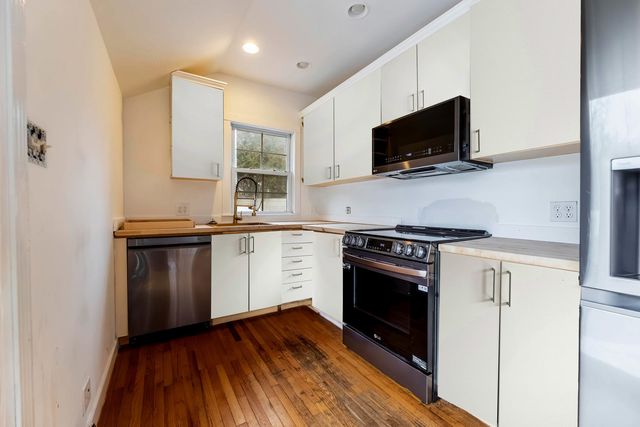 17956 Sacramento Avenue, Homewood, IL 60430