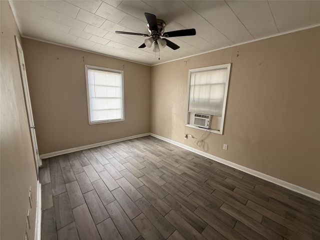 1305 Jackson Avenue, Pasadena, TX 77506