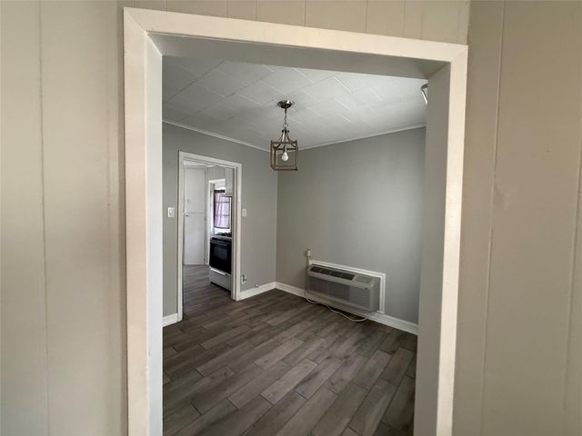 1305 Jackson Avenue, Pasadena, TX 77506