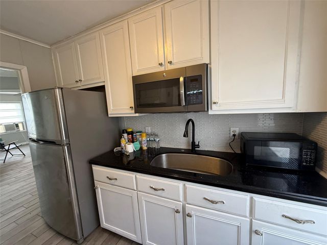 1305 Jackson Avenue, Pasadena, TX 77506