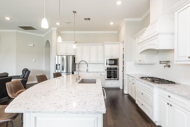 5958 Arcola Meadow Court, Houston, TX 77059
