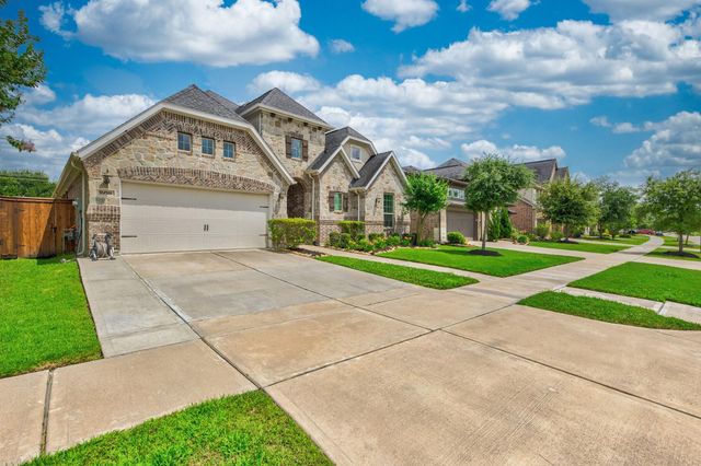 5958 Arcola Meadow Court, Houston, TX 77059