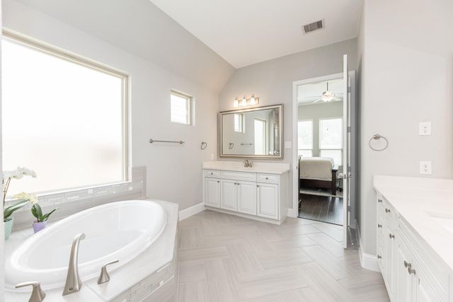 5958 Arcola Meadow Court, Houston, TX 77059