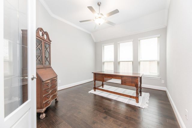 5958 Arcola Meadow Court, Houston, TX 77059